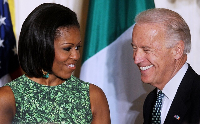 Ông Biden muốn chọn bà Obama làm ứng viên phó tổng thống "ngay tức thì"
