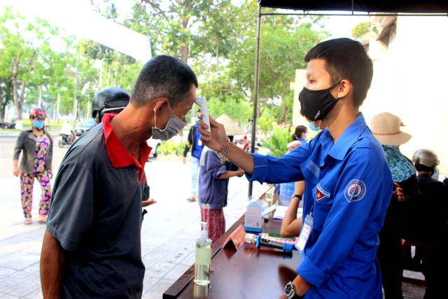Kiem soat than nhiet nguoi dan Kiem soat than nhiet nguoi dan