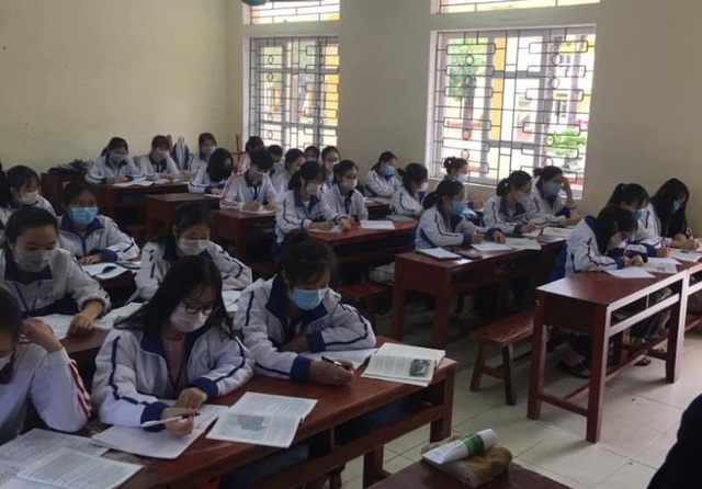 Học sinh phải ngồi cách nhau 1,5m: Không sát thực tế, khó thực hiện - 3 Học sinh phải ngồi cách nhau 1,5m: Không sát thực tế, khó thực hiện - 3