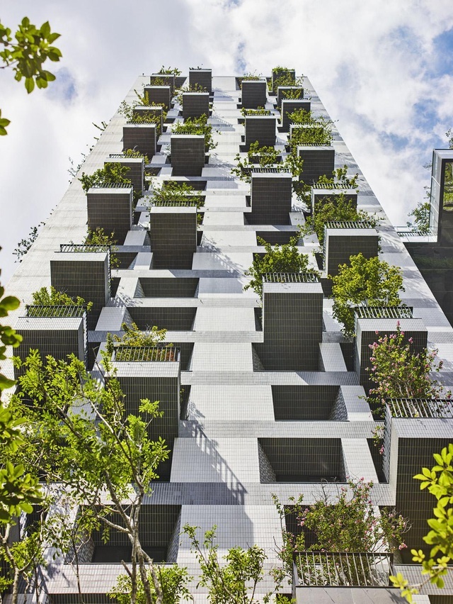 Những tòa nhà “phủ kín” cây xanh ấn tượng thế giới, Việt Nam cũng góp mặt - 9