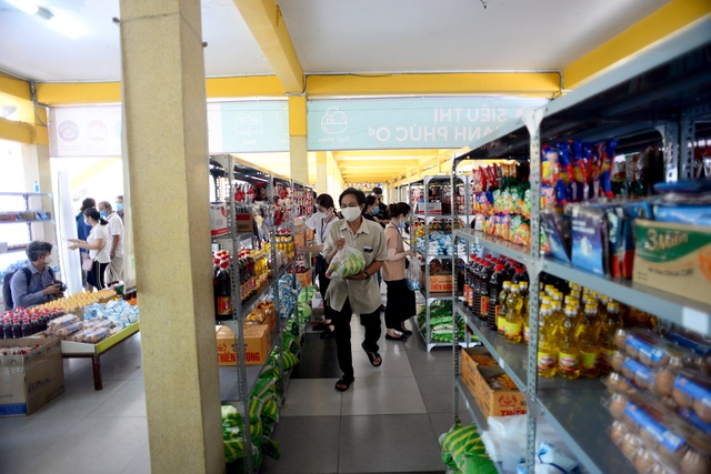 Siêu thị 0 đồng.jpg Siêu thị 0 đồng.jpg