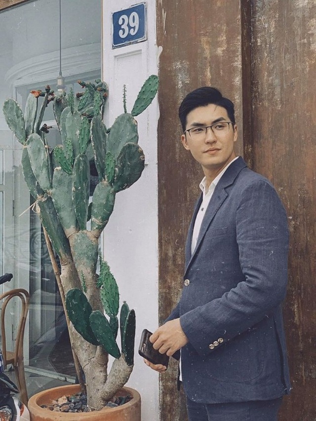 Thầy giáo khó tính nhưng đẹp trai như tài tử điện ảnh gây sốt - 5 Thầy giáo khó tính nhưng đẹp trai như tài tử điện ảnh gây sốt - 5