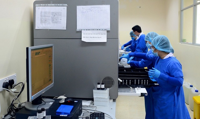 TPHCM: Sở Y tế lý giải nguyên nhân xét nghiệm Covid-19 bị chậm - 1 TPHCM: Sở Y tế lý giải nguyên nhân xét nghiệm Covid-19 bị chậm - 1