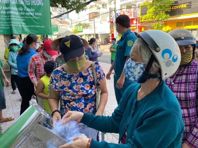 Tập đoàn Thuỷ sản Minh Phú ủng hộ hơn 7 tỷ đồng phòng chống Covid-19 - 1 Tập đoàn Thuỷ sản Minh Phú ủng hộ hơn 7 tỷ đồng phòng chống Covid-19 - 1