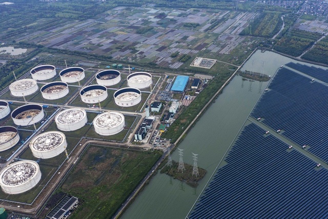 Mua nhiều nhất thế giới, Trung Quốc dửng dưng khi giá dầu lao thẳng đứng - 1 Mua nhiều nhất thế giới, Trung Quốc dửng dưng khi giá dầu lao thẳng đứng - 1
