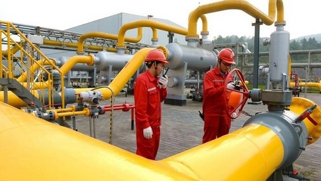 Mua nhiều nhất thế giới, Trung Quốc dửng dưng khi giá dầu lao thẳng đứng - 2 Mua nhiều nhất thế giới, Trung Quốc dửng dưng khi giá dầu lao thẳng đứng - 2