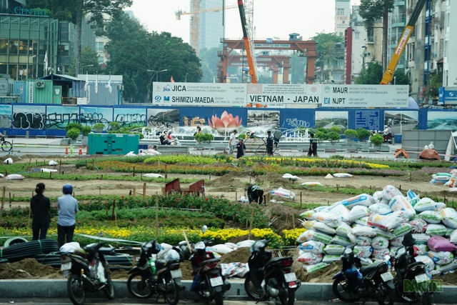 Tháo dỡ rào chắn công trình tuyến metro, trả lại công viên Lam Sơn - 7 Tháo dỡ rào chắn công trình tuyến metro, trả lại công viên Lam Sơn - 7