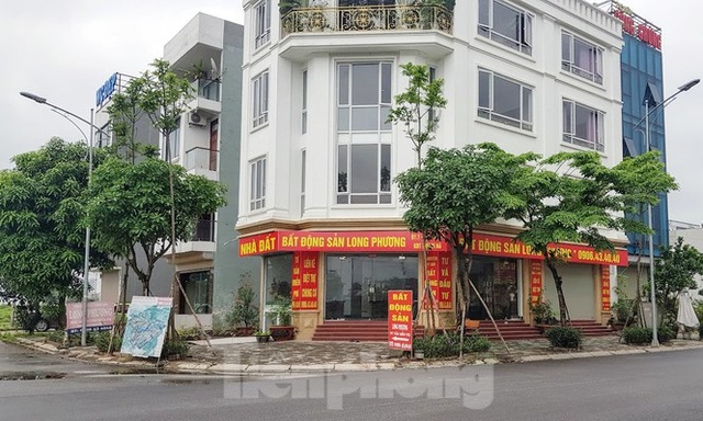Sàn môi giới địa ốc vẫn cửa đóng, then cài khi hết hạn cánh ly xã hội - 15 Sàn môi giới địa ốc vẫn cửa đóng, then cài khi hết hạn cánh ly xã hội - 15