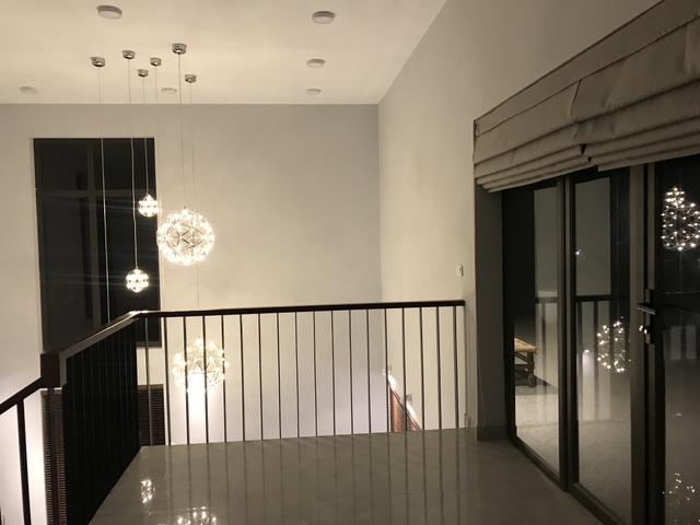 Biệt thự con trai xây tặng bố mẹ đẹp lạ giữa cánh đồng lúa chín ở Hà Tĩnh - 8 Biệt thự con trai xây tặng bố mẹ đẹp lạ giữa cánh đồng lúa chín ở Hà Tĩnh - 8