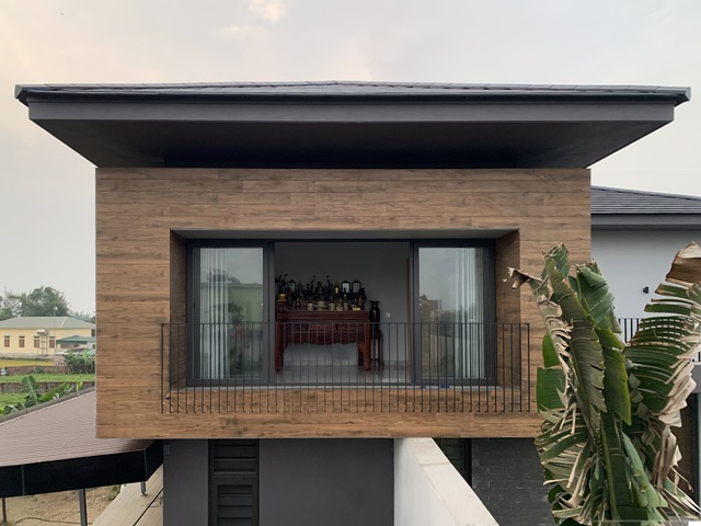 Biệt thự con trai xây tặng bố mẹ đẹp lạ giữa cánh đồng lúa chín ở Hà Tĩnh - 10 Biệt thự con trai xây tặng bố mẹ đẹp lạ giữa cánh đồng lúa chín ở Hà Tĩnh - 10