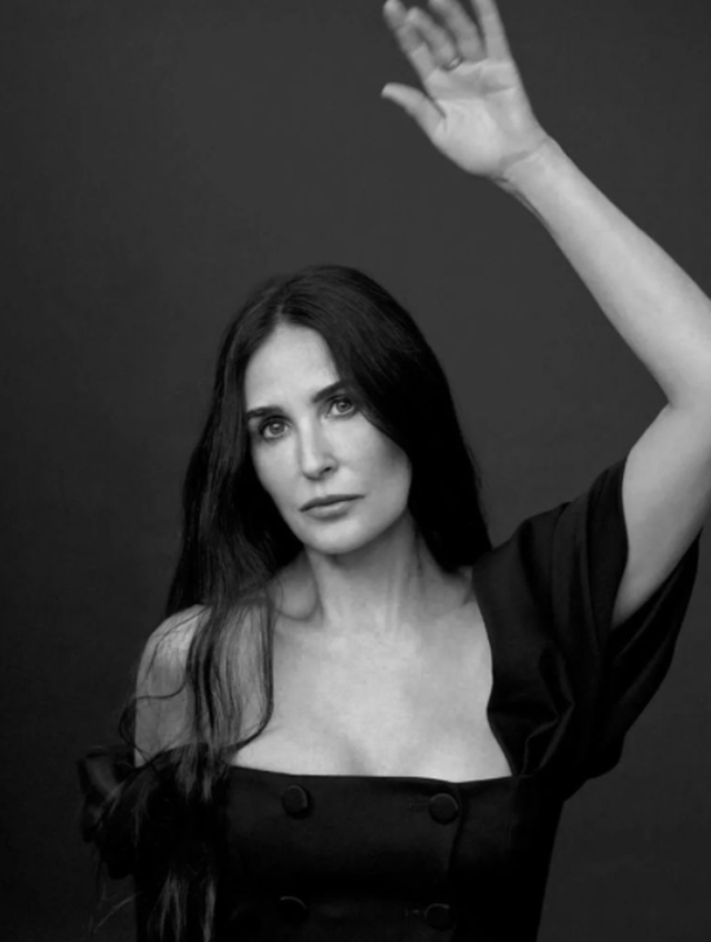 Demi Moore vượt qua tuổi thơ bất hạnh và hôn nhân trắc trở như thế nào? - 13 Demi Moore vượt qua tuổi thơ bất hạnh và hôn nhân trắc trở như thế nào? - 13