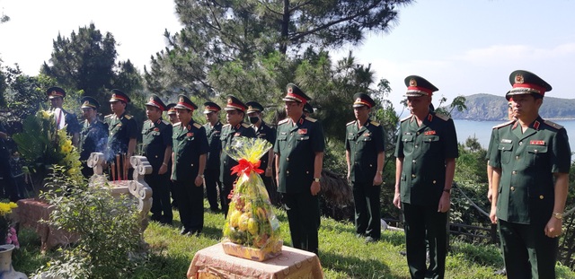 Đoàn công tác Bộ Quốc phòng dâng hương Đại tướng Võ Nguyên Giáp - 1 Đoàn công tác Bộ Quốc phòng dâng hương Đại tướng Võ Nguyên Giáp - 1