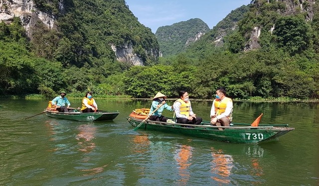 Ninh Bình đón khách du lịch tham quan trở lại - 4