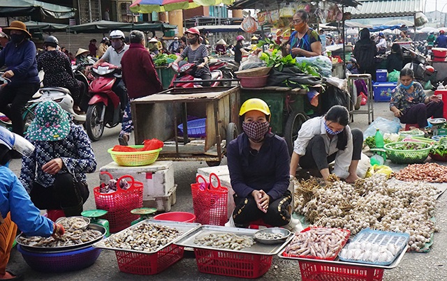 Chi 345 triệu đồng hỗ trợ người lao động, hộ kinh doanh ảnh hưởng vì dịch - 1 Chi 345 triệu đồng hỗ trợ người lao động, hộ kinh doanh ảnh hưởng vì dịch - 1