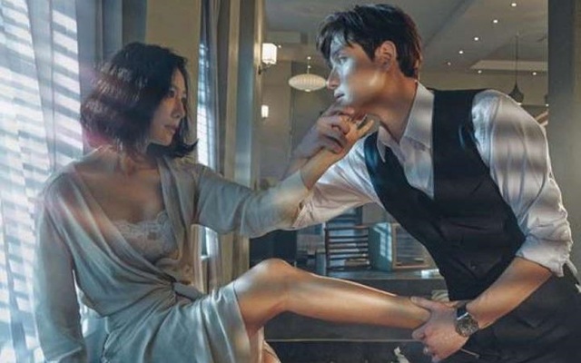 Kim Hee Ae: Nữ hoàng cảnh “nóng”, bà hoàng phim ngoại tình xứ Hàn - 1