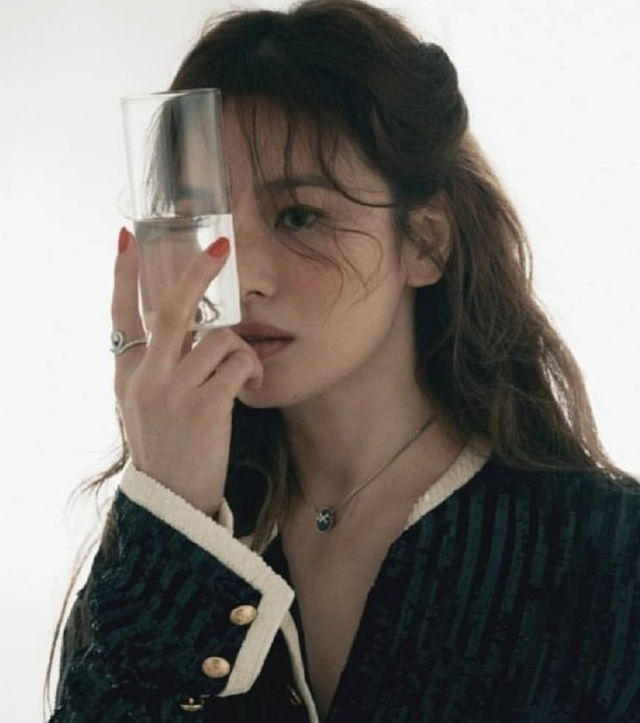 Song Hye Kyo mơ hồ hé lộ nguyên nhân chia tay Song Joong Ki - 3 Song Hye Kyo mơ hồ hé lộ nguyên nhân chia tay Song Joong Ki - 3