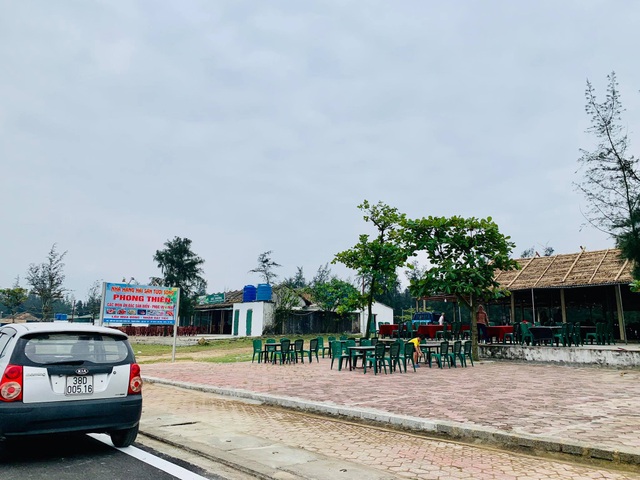 Ha Tinh Beach is deserted on vacation - 5