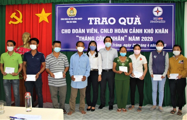 Sóc Trăng: Tặng tiền mặt tới lao động khó khăn, bị ảnh hưởng dịch Covid-19 - 1 Sóc Trăng: Tặng tiền mặt tới lao động khó khăn, bị ảnh hưởng dịch Covid-19 - 1
