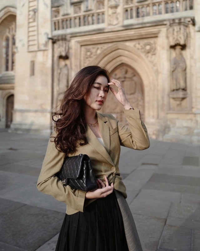 Hot girl Lào gây sốt mạng xã hội Việt, từng học ĐH Ngoại thương - 18 Hot girl Lào gây sốt mạng xã hội Việt, từng học ĐH Ngoại thương - 18