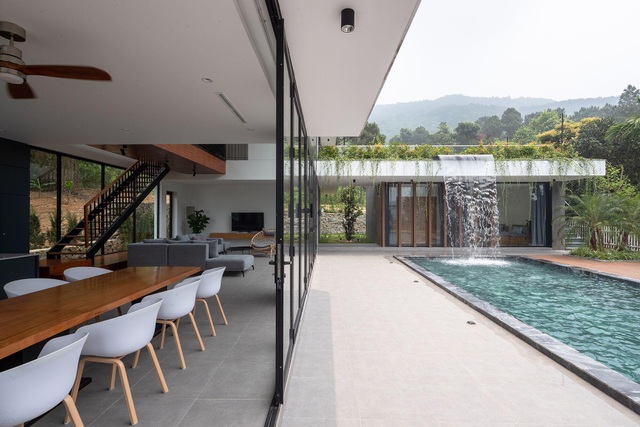 Biệt thự với thác nước đổ đẹp như trời Âu của cặp vợ chồng ở Tam Đảo - 4 Biệt thự với thác nước đổ đẹp như trời Âu của cặp vợ chồng ở Tam Đảo - 4