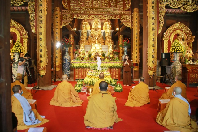 Lễ tắm Phật ở di sản thế giới Tràng An - 2 Lễ tắm Phật ở di sản thế giới Tràng An - 2