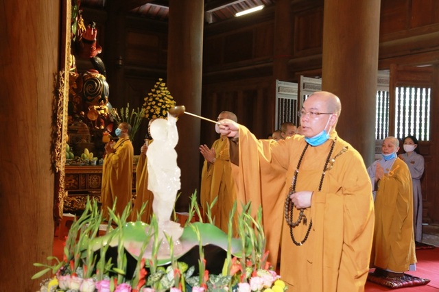 Lễ tắm Phật ở di sản thế giới Tràng An - 5 Lễ tắm Phật ở di sản thế giới Tràng An - 5