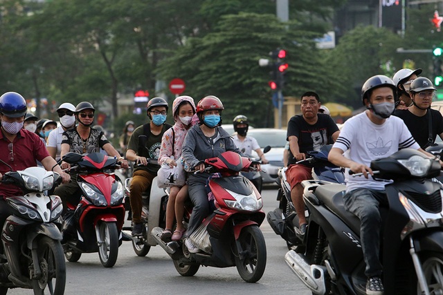 Đường phố Hà Nội đông đúc trở lại sau nghỉ lễ - 9 Đường phố Hà Nội đông đúc trở lại sau nghỉ lễ - 9