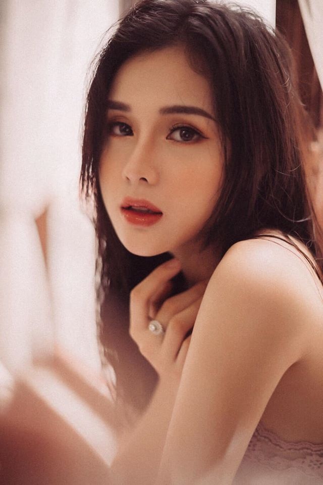 Bạn gái cũ của cầu thủ Trọng Đại ngày càng gợi cảm, quyến rũ - 9 Bạn gái cũ của cầu thủ Trọng Đại ngày càng gợi cảm, quyến rũ - 9