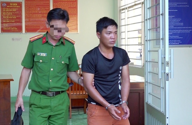 Em đâm anh tử vong trong cuộc nhậu - 1 Em đâm anh tử vong trong cuộc nhậu - 1