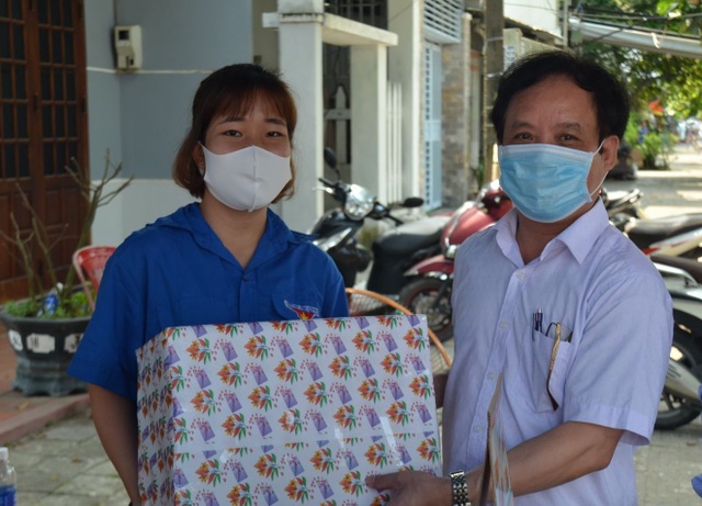 ĐH Đà Nẵng hỗ trợ 20 tỷ đồng giúp sinh viên vượt khó mùa dịch Covid-19 - 1 ĐH Đà Nẵng hỗ trợ 20 tỷ đồng giúp sinh viên vượt khó mùa dịch Covid-19 - 1