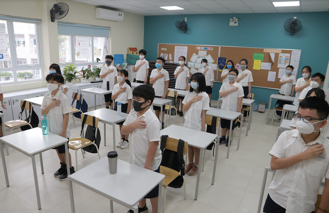 Bữa ăn bán trú đầu tiên thời Covid-19 của học sinh Hà Nội - 8 Bữa ăn bán trú đầu tiên thời Covid-19 của học sinh Hà Nội - 8