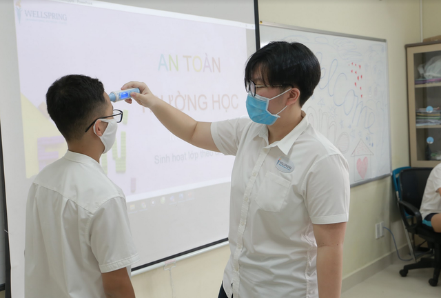 Bữa ăn bán trú đầu tiên thời Covid-19 của học sinh Hà Nội - 6 Bữa ăn bán trú đầu tiên thời Covid-19 của học sinh Hà Nội - 6