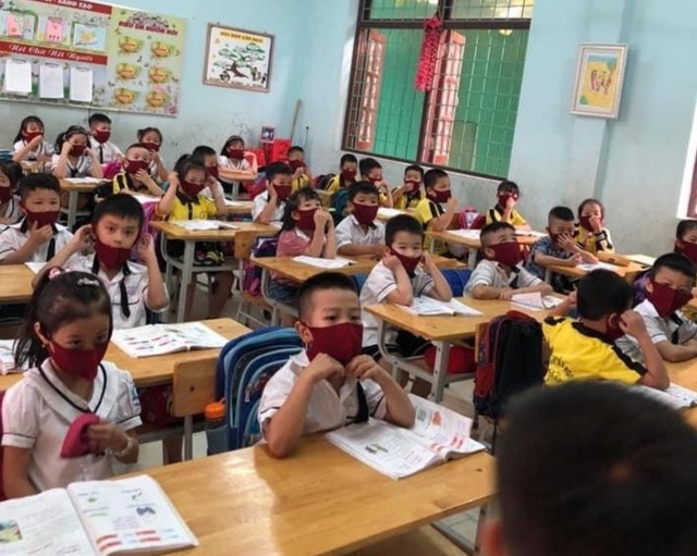 Hàng triệu học sinh đi học trở lại, nhà trường tích cực phòng ngừa dịch - 2 Hàng triệu học sinh đi học trở lại, nhà trường tích cực phòng ngừa dịch - 2