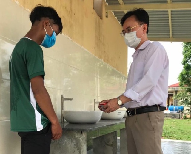 Hàng triệu học sinh đi học trở lại, nhà trường tích cực phòng ngừa dịch - 5 Hàng triệu học sinh đi học trở lại, nhà trường tích cực phòng ngừa dịch - 5