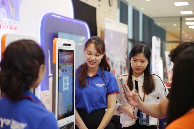 Mạng lưới thanh toán QR lớn nhất Việt Nam miễn phí dịch vụ cho doanh nghiệp - 2 Mạng lưới thanh toán QR lớn nhất Việt Nam miễn phí dịch vụ cho doanh nghiệp - 2