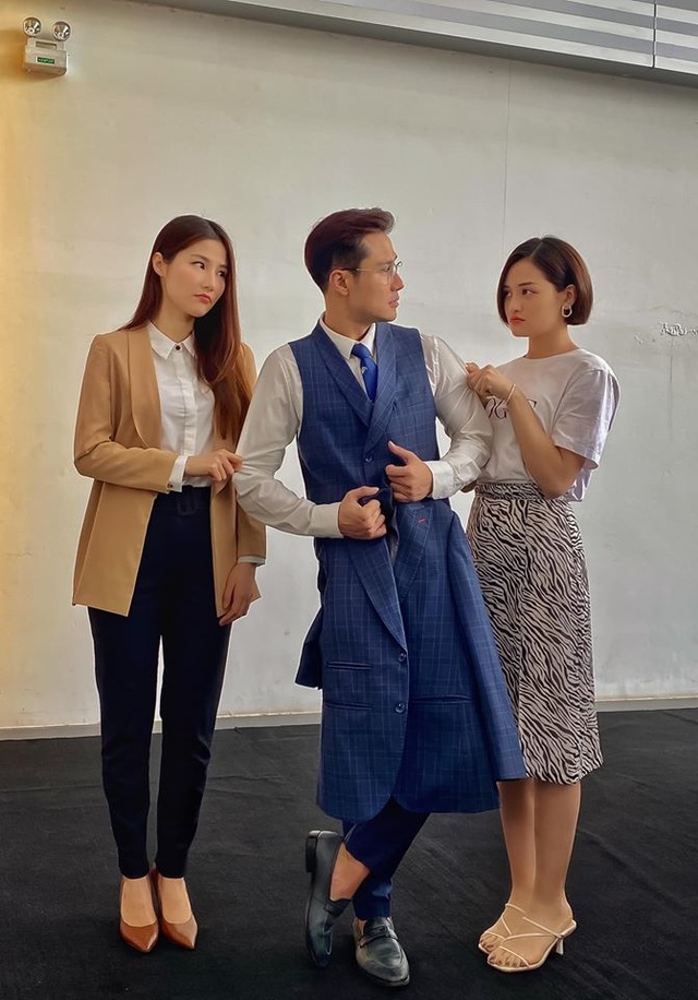 Dàn diễn viên Việt tích cực trở lại công việc sau giãn cách xã hội - 5 Dàn diễn viên Việt tích cực trở lại công việc sau giãn cách xã hội - 5