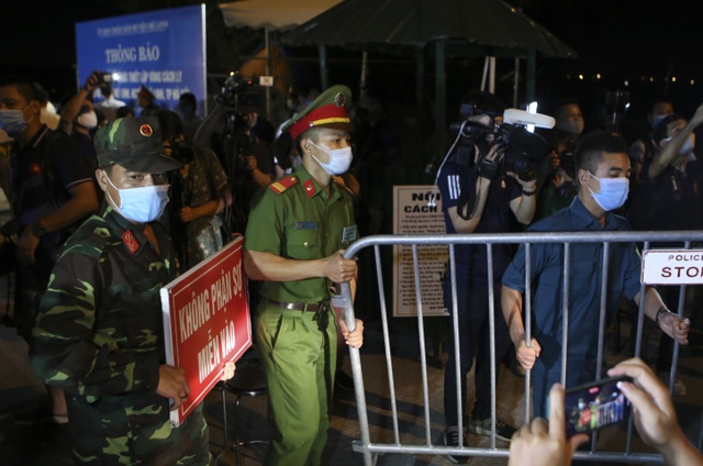 Time to remove the fence in a secluded area of ​​Ha Loi - 6