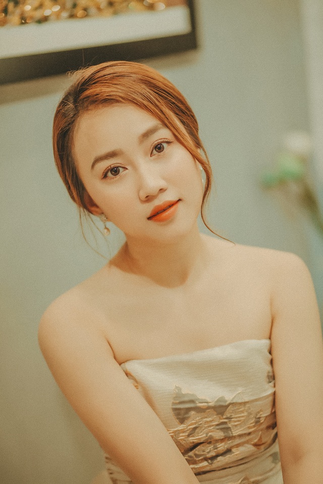 Huỳnh Hồng Loan: “Tôi giữ gìn và trân quý tình bạn cùng Tiến Linh” - 6 Huỳnh Hồng Loan: “Tôi giữ gìn và trân quý tình bạn cùng Tiến Linh” - 6