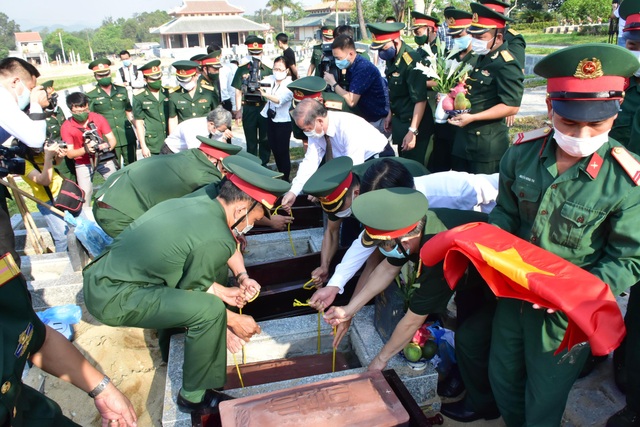 Quy tập 31 hài cốt liệt sĩ quân tình nguyện Việt Nam hy sinh tại Lào - 5 Quy tập 31 hài cốt liệt sĩ quân tình nguyện Việt Nam hy sinh tại Lào - 5