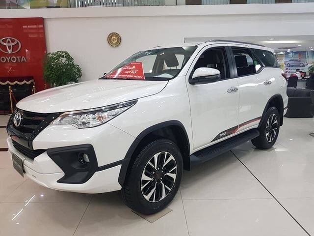 Mở đầu tháng 5, “cuộc đua” giảm giá xe ô tô tiếp tục sôi động - 2 Mở đầu tháng 5, “cuộc đua” giảm giá xe ô tô tiếp tục sôi động - 2