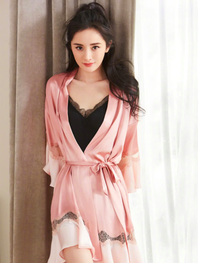 Dương Mịch bị chỉ trích vì cư xử thô lỗ, chảnh choẹ - 5 Dương Mịch bị chỉ trích vì cư xử thô lỗ, chảnh choẹ - 5