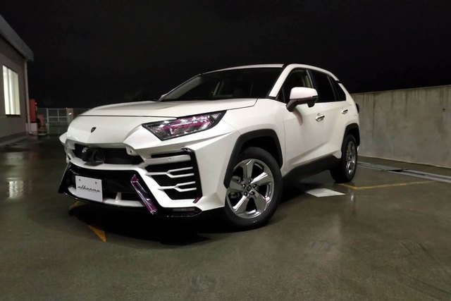 Độ xe Toyota thành Lamborghini Urus - 2