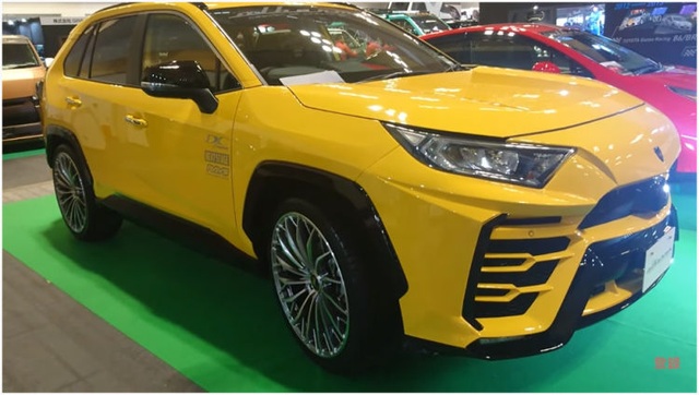 Độ xe Toyota thành Lamborghini Urus - 6