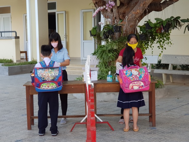 Khánh Hòa: Học sinh tiểu học có tỷ lệ đi học cao nhất trong 3 ngày qua - 2 Khánh Hòa: Học sinh tiểu học có tỷ lệ đi học cao nhất trong 3 ngày qua - 2