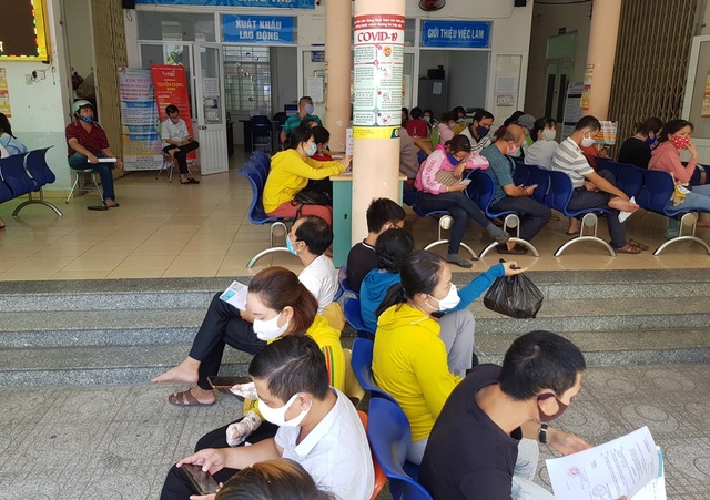 Khánh Hòa: 10.000 người đề nghị trợ cấp thất nghiệp do dịch Covid-19 - 1 Khánh Hòa: 10.000 người đề nghị trợ cấp thất nghiệp do dịch Covid-19 - 1