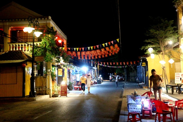 Lễ Phật Đản vắng lặng giữa mùa dịch Covid-19 - 3 Lễ Phật Đản vắng lặng giữa mùa dịch Covid-19 - 3