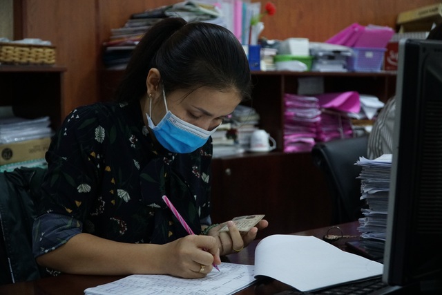 Tôi phải dùng tiền hỗ trợ tiết kiệm, không xài hoang phí - 1 Tôi phải dùng tiền hỗ trợ tiết kiệm, không xài hoang phí - 1