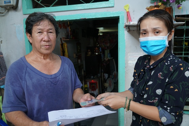TPHCM đã chi hơn 528 tỷ đồng hỗ trợ người dân gặp khó vì dịch Covid-19 - 1 TPHCM đã chi hơn 528 tỷ đồng hỗ trợ người dân gặp khó vì dịch Covid-19 - 1