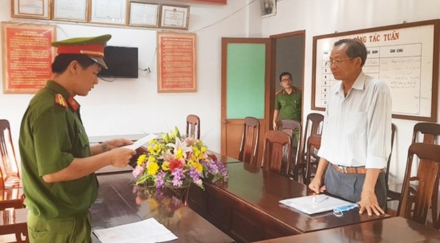 Khởi tố nguyên trưởng phòng Tài nguyên và Môi trường thị xã Sông Cầu - 1 Khởi tố nguyên trưởng phòng Tài nguyên và Môi trường thị xã Sông Cầu - 1