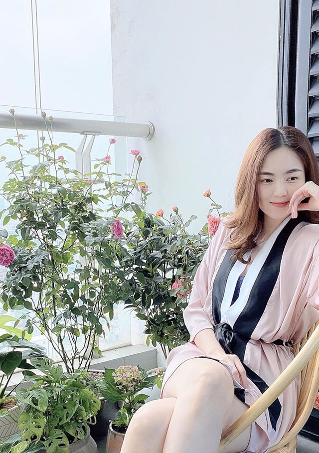 BTV Mai Ngọc tiết lộ góc “giá trị nhất” trong căn hộ của hai vợ chồng - 2 BTV Mai Ngọc tiết lộ góc “giá trị nhất” trong căn hộ của hai vợ chồng - 2